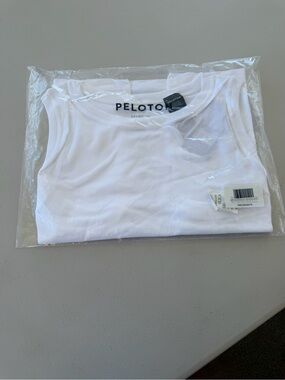 Peloton White Crewneck Sleeveless Performance Tank